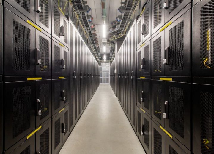Fasilitas_pusat_data_pertama_Equinix_di_Jakarta_JK1_Data_Center-2025_05_15-16_33_09_a593cac8057d750538d22f15087d28cf_960x640_thumb