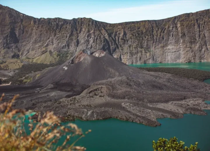 Pemandangan_alam_di_kawasan_Gunung_Rinjani_Lombok_Nusa_Tenggara_Barat-2021_10_09-07_42_38_43d9f58af9980a4f99d6dc9228437b9b_960x640_thumb
