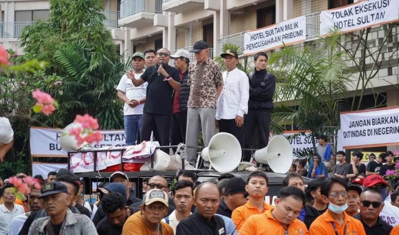 Special Plan: Hotel Sultan Dikosongkan, Wamensesneg Janji Jamin Nasib Pekerja