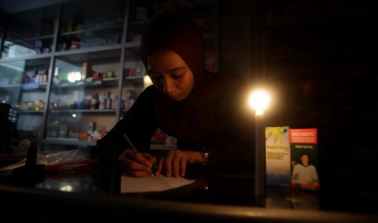 Solving Problems: Cerita Warga Bogor dan Depok Hadapi Pemadaman Listrik Bergilir