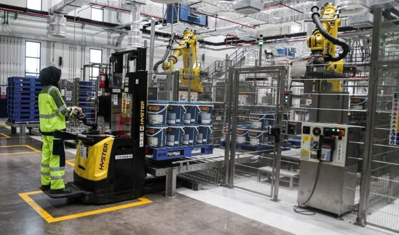 Facing Challenges: BI: Industri Manufaktur Masih Ekspansi, PMI Diproyeksi Naik ke 52,32%