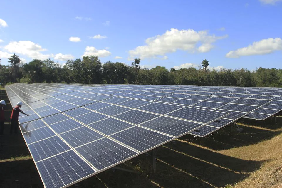 Key Discussion: Indonesia Tawarkan Proyek PLTS 100 GW ke Cina