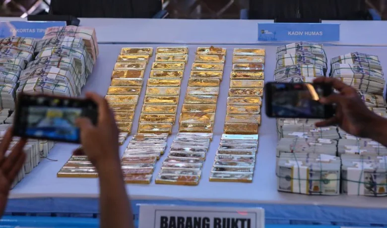 Announced: Polisi Uji Kadar Emas 74 Kg dari Rumah Milik Eks Jampidsus Febrie Adriansyah