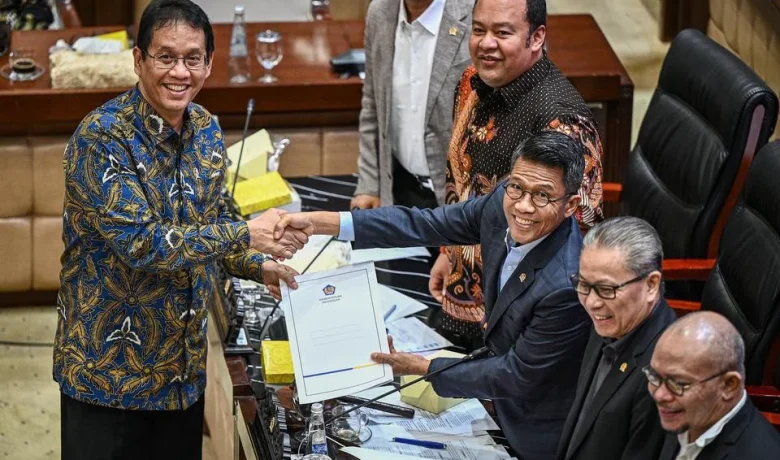 Main Agenda: Poin-Poin RUU PFII: Digodok DPR Tak Sampai Sebulan, Bakal Disahkan Hari Ini