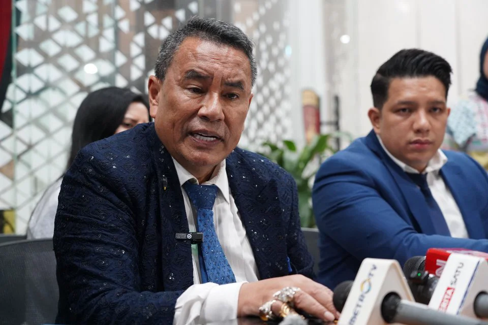 Kejagung Cecar Eks Jampidsus Febrie 18 Pertanyaan – Tidak Ada Penahanan
