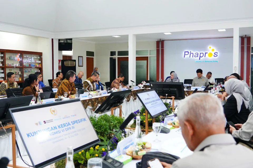 Latest Program: Kunjungi Phapros (PEHA), Komisi VI DPR Dorong Substitusi Bahan Baku Obat Impor
