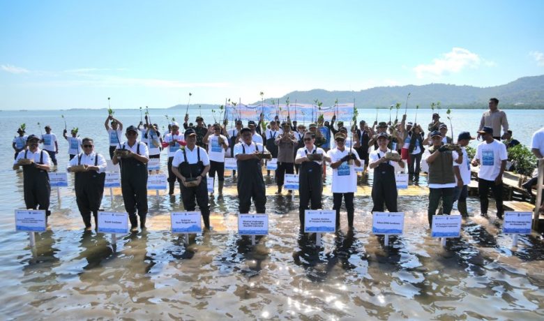 Latest Program: Freeport dan KLH Perkuat Ketahanan Pesisir NTB dengan Tanam 1,5 Juta Mangrove
