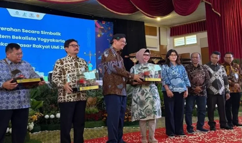 New Policy: Dukung Ekonomi Kerakyatan, Pegadaian Beri Bantuan Becak Listrik