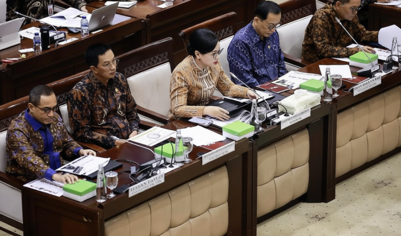 Main Agenda: OJK Minta PFII Dilarang Himpun Dana Warga RI, Tak Mau Jadi Saingan Bank Nasional