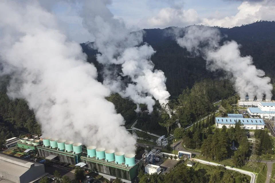 PGE (PGEO) Kebut Bisnis Panas Bumi, Garap 3 Proyek di Sumatra-Sulawesi