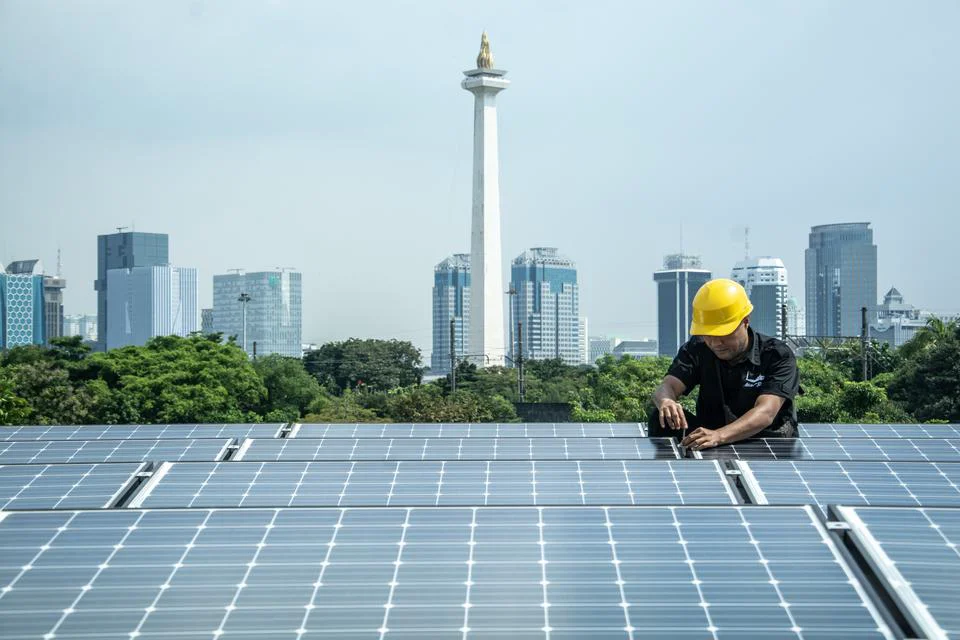 Pemerintah Mulai Tender Proyek PLTS 100 GW Tahun Ini