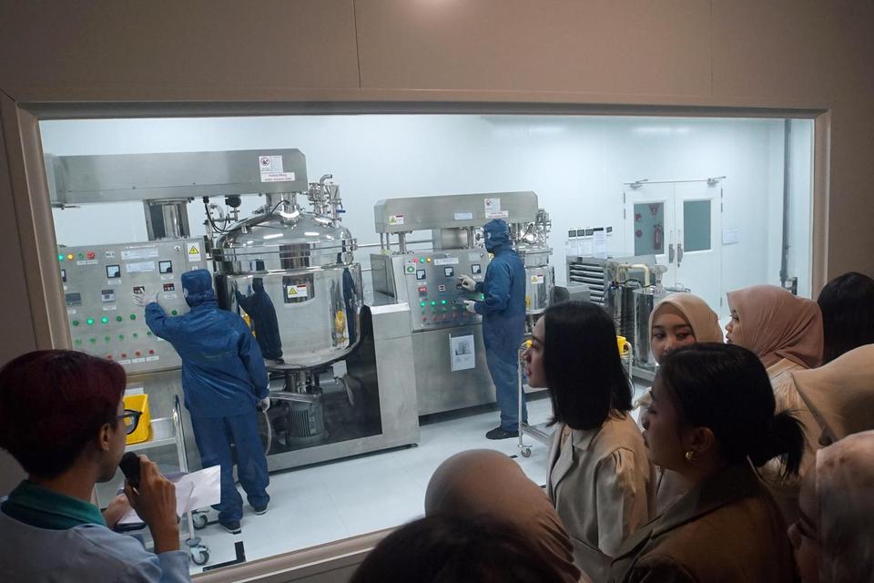 Lemahnya Permintaan dan Tingginya Biaya Usaha Tahan Rekrutmen Sektor Manufaktur