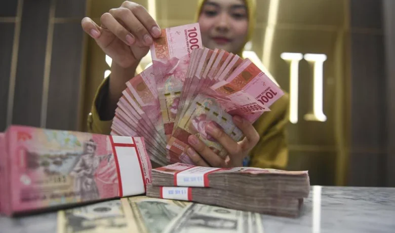 Rupiah Diproyeksi Menguat Hari Ini, Pasar Sambut Harapan Damai Timur Tengah