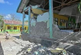 Mendikdasmen Tinjau Sekolah Terdampak Gempa NTT, Siapkan Dana Revitalisasi