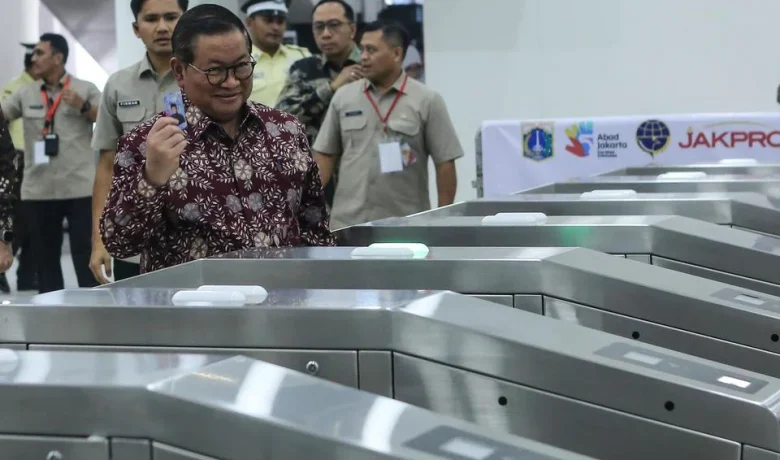 Pramono Sebut Perpanjangan LRT Jakarta akan Urai Kemacetan