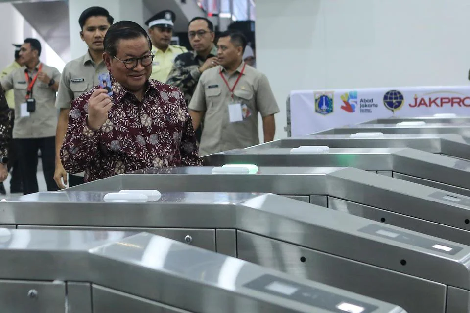 Pramono Sebut Perpanjangan LRT Jakarta akan Urai Kemacetan