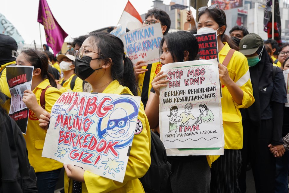 Ratusan Mahasiswa Bertahan di Gedung UOB, Aparat Batasi Akses Menuju HI