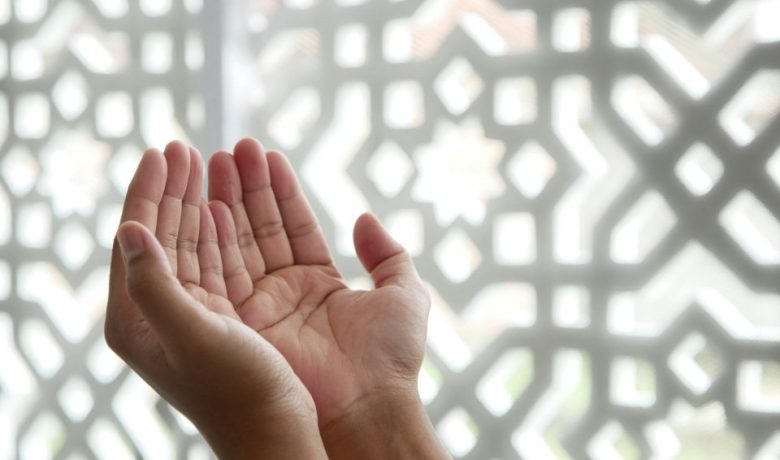 10 Doa Maulid Nabi Lengkap: Arab, Latin dan Artinya