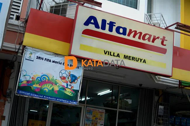 Aksi Alfamart (AMRT) Tambah 323 Minimarket di Semester I 2026, Laba Naik 7,44%