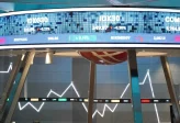 IHSG Ditutup di 6.525 Akhir Pekan, Saham BUMI, TPIA, BBCA, DSSA Diburu Investor
