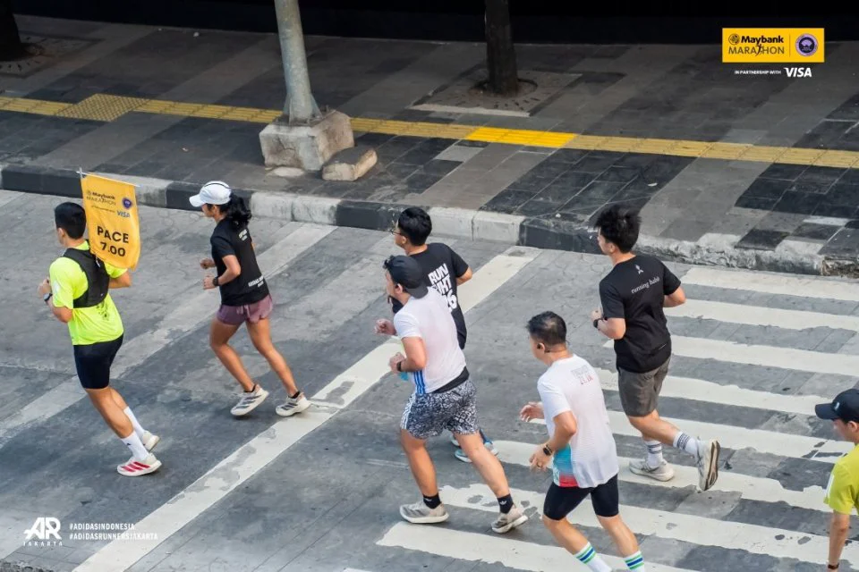35 Pelari Bawa Misi Sosial di Maybank Marathon 2026, Kumpulkan Rp860 Juta