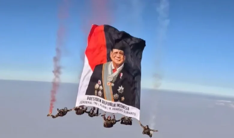 Istana soal Viral Pengibaran Bendera Wajah Prabowo: Bentuk Kebanggaan
