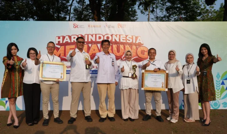 Aktif Edukasi Literasi Keuangan, bank bjb Raih Dua Penghargaan OJK