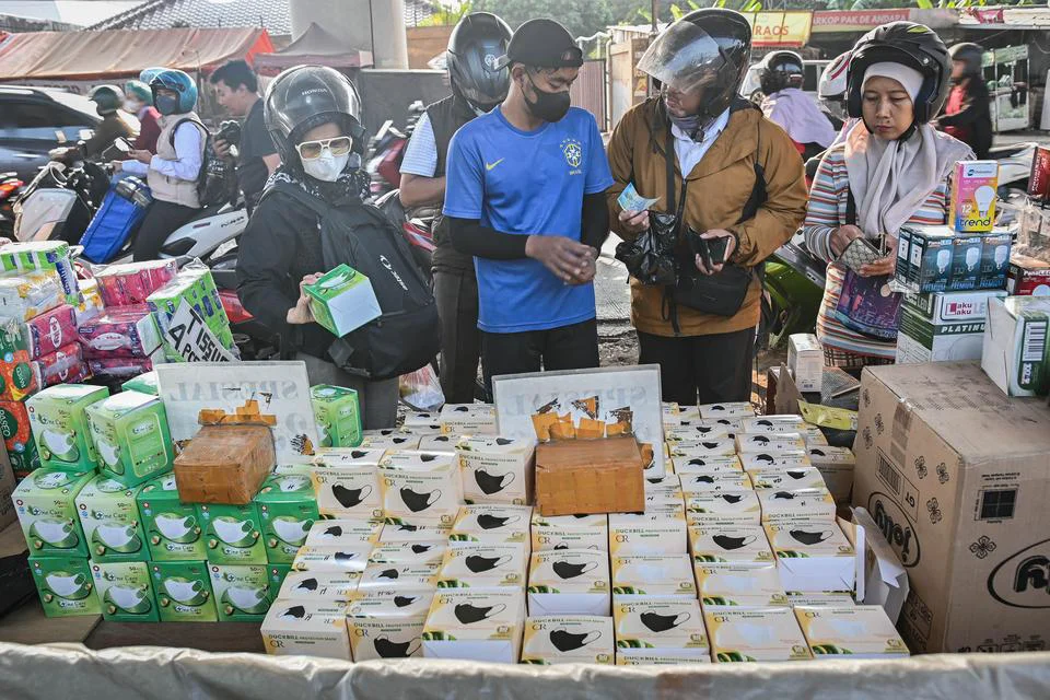 Stok Masker di Minimarket Menipis, Laris Diburu Imbas Abu Vulkanik Anak Krakatau