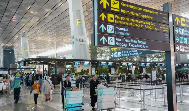 Erupsi Anak Krakatau Berpotensi Tunda Ekspor-Impor via Soetta hingga Rp 2,9 T