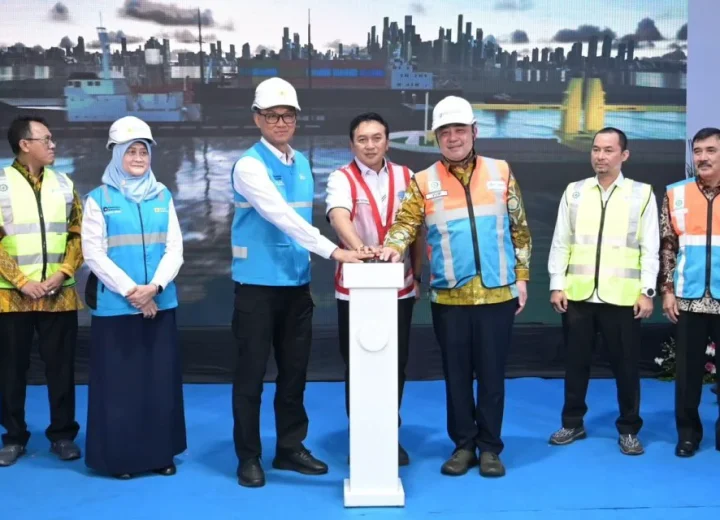 PLN_dan_Pelindo_meresmikan_dua_unit_Onshore_Power_Supply_OPS_den-2026_09_18-18_51_30_2a5c7160cd1063c8fe1dd1433e12a3ff_960x640_thumb