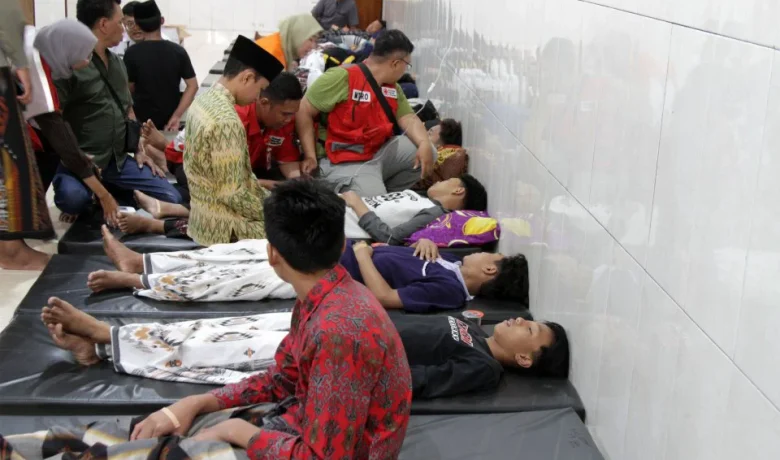 DPR Minta Pemerintah Tanggung Biaya Medis Korban Keracunan MBG