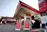 Warga Makassar Antre BBM Sejak Subuh karena Langka, Sudah Terjadi Dua Bulan