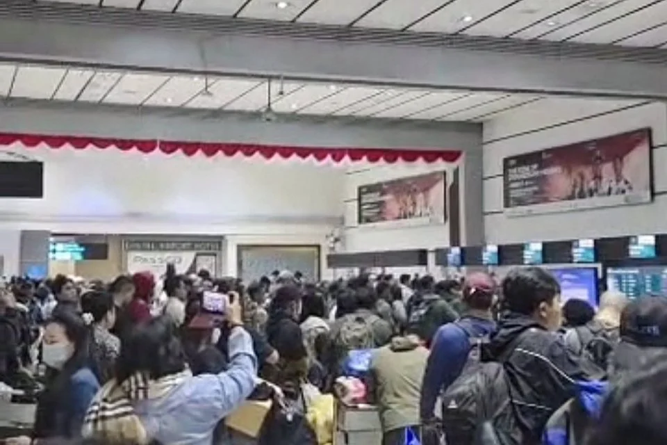 7 Bandara Masih Ditutup Besok, Abu Vulkanik Anak Krakatau Masih Tersebar